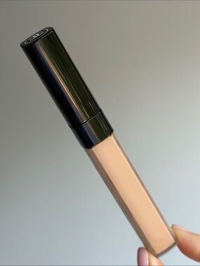 Chanel Le Correcteur De Chanel "30 Beige"